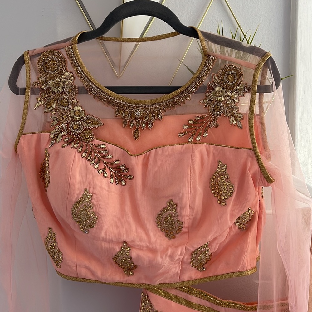 Gorgeous pink lehenga - Picture 2 of 3